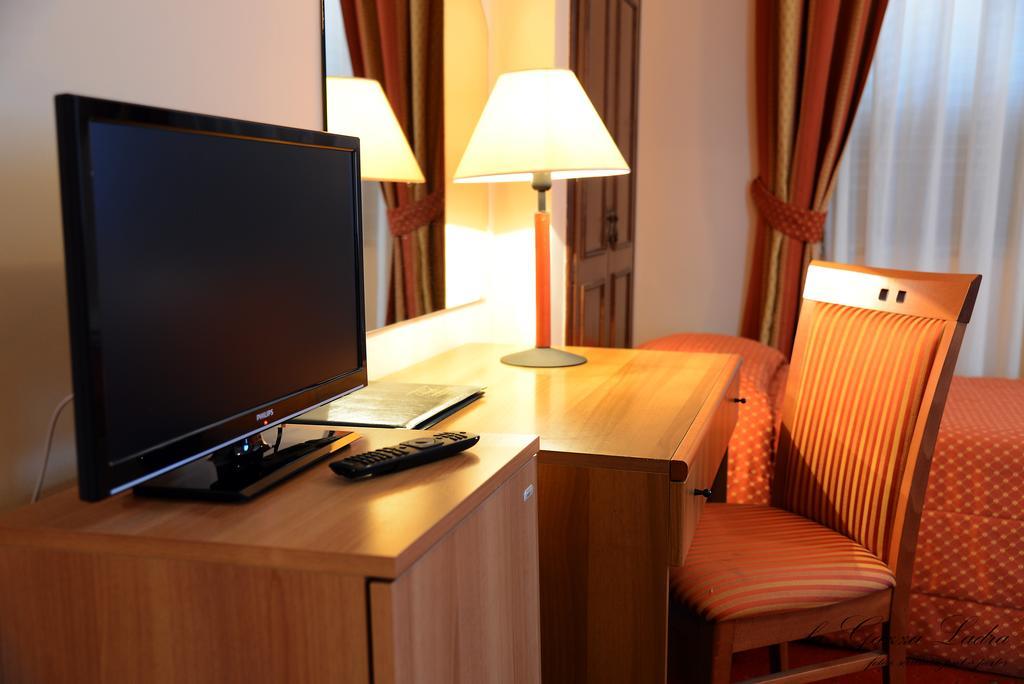Hotel Ristorante Taverna Verde Piverone Chambre photo